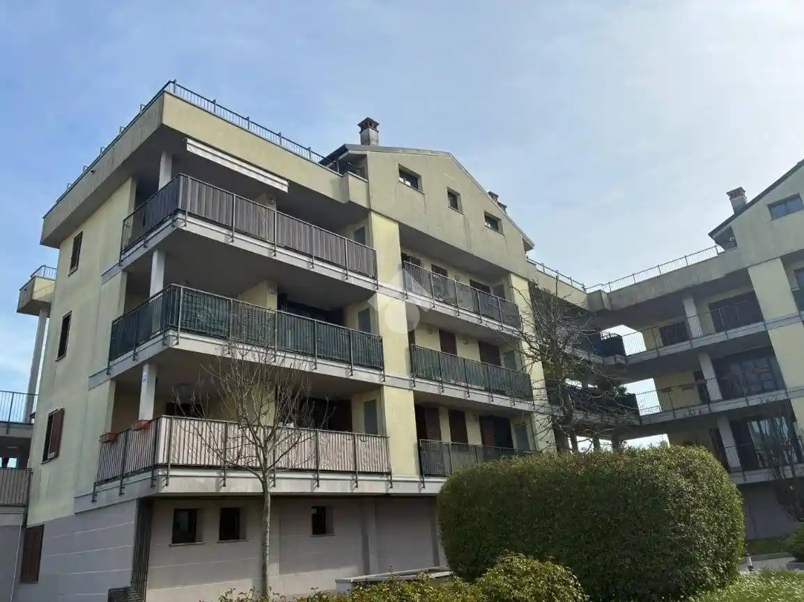 Appartamento in affitto a Casorate Primo