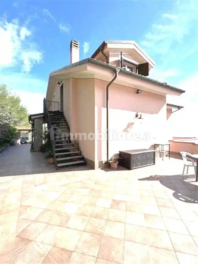 Appartamento in vendita a Imperia