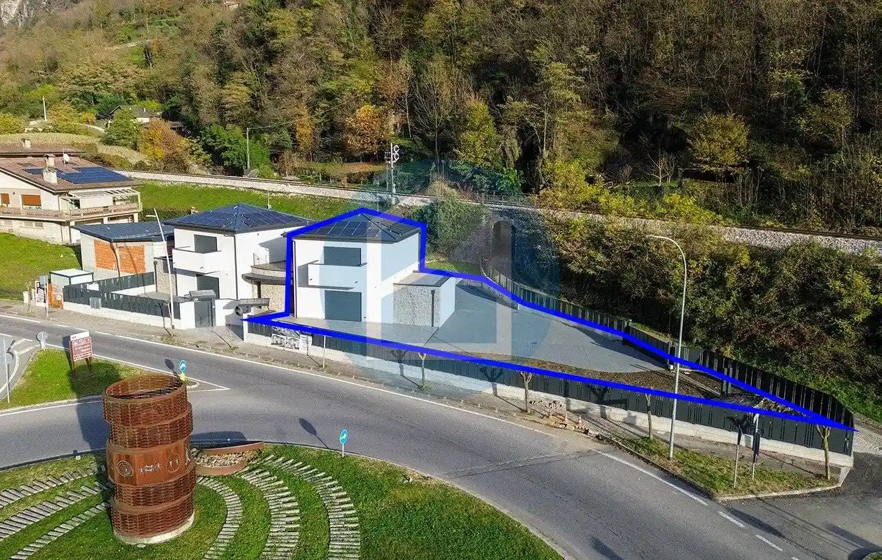 Villa in vendita a Capo di Ponte