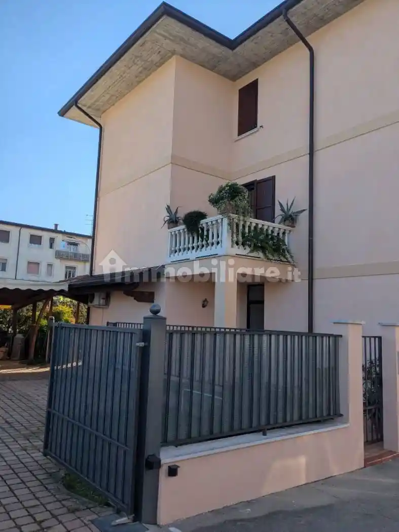 Appartamento in vendita a Rezzato