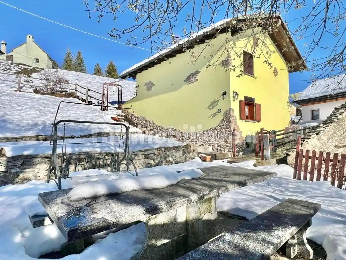 Villa in vendita a Bognanco