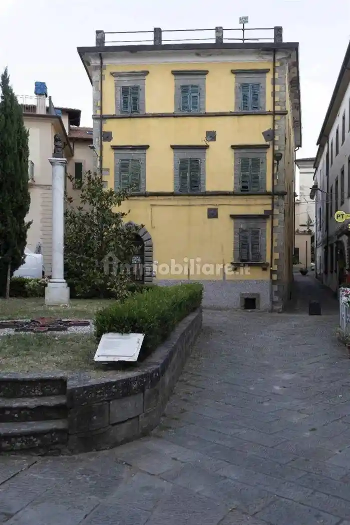 Palazzo - Edificio in vendita a Fivizzano