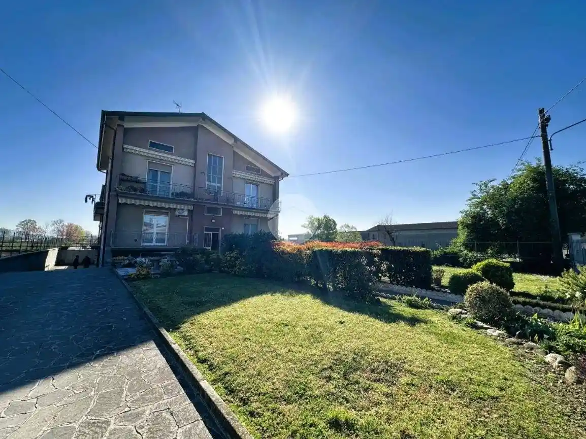 Appartamento in vendita a Rovato