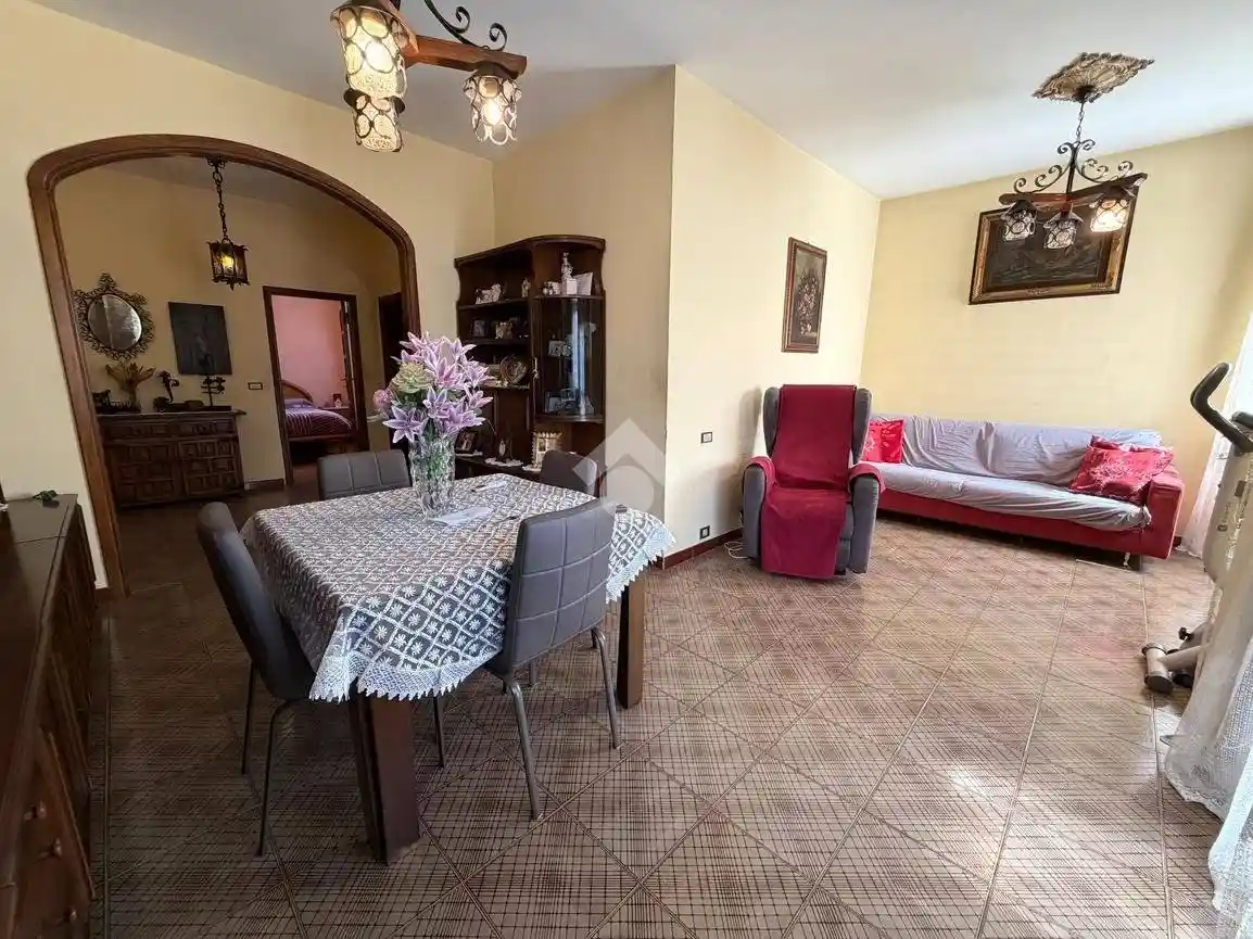 Appartamento in vendita a Garbagnate Milanese