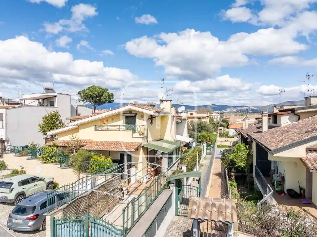 Villetta a schiera in vendita a Roma