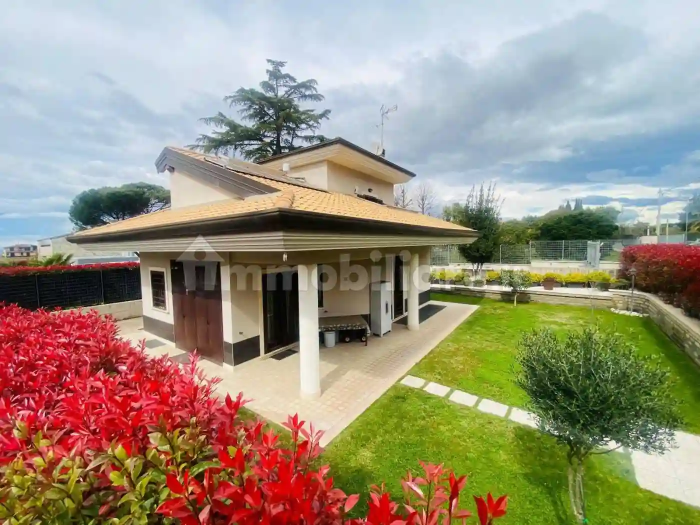 Villa - foto 2