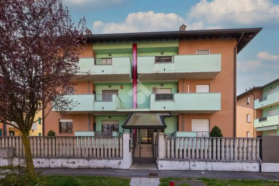 Appartamento in vendita a Gorla Minore