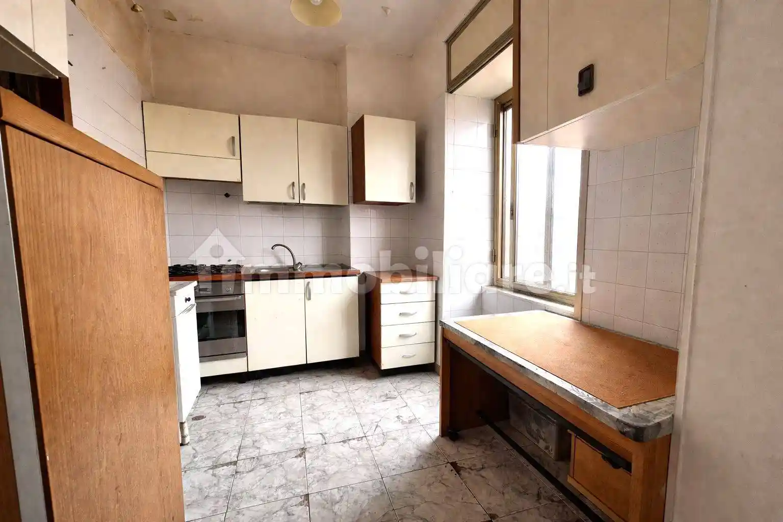 Appartamento in vendita a Napoli