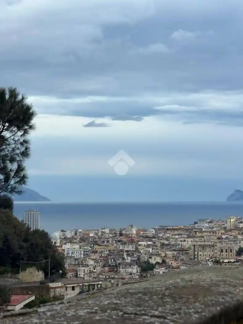 Appartamento in affitto a Napoli