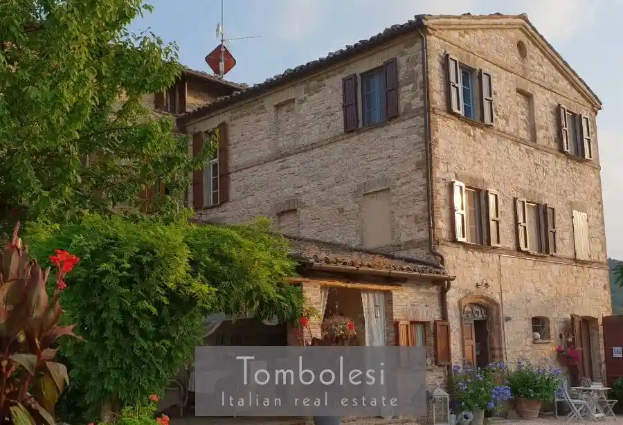 Rustico - Casale in vendita a Pergola