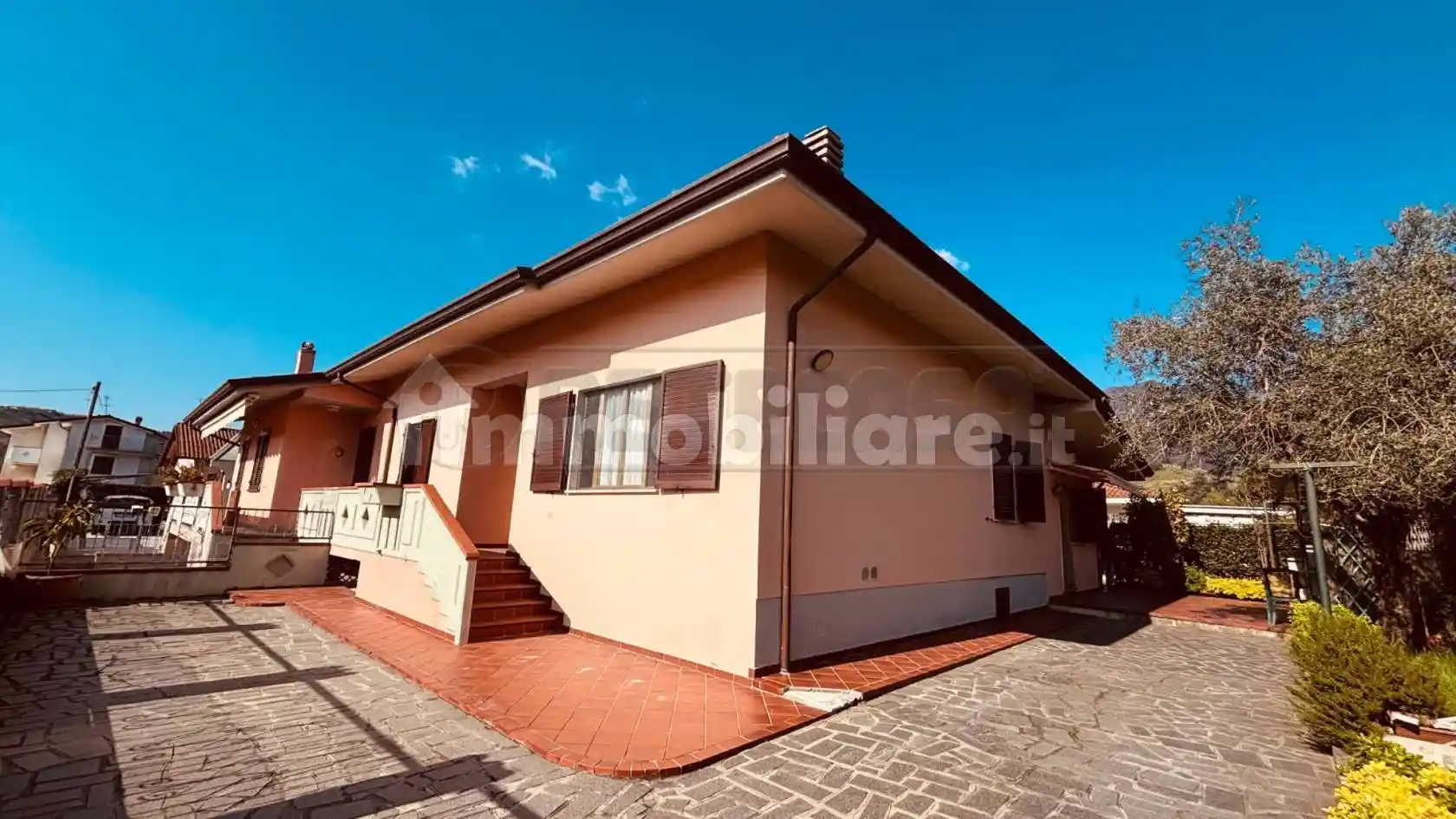 Villetta a schiera in vendita a Massa