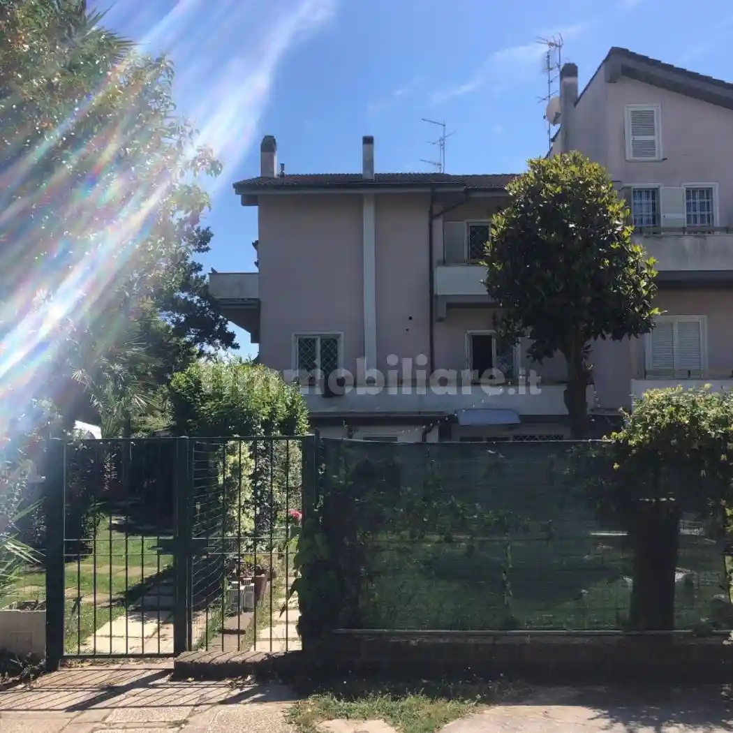 Villa in affitto a Roma