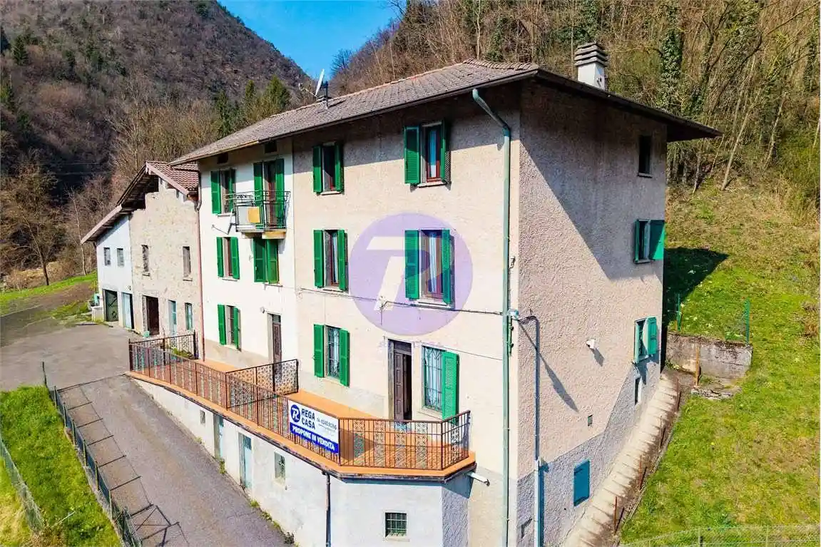 Rustico - Casale in vendita a Serina