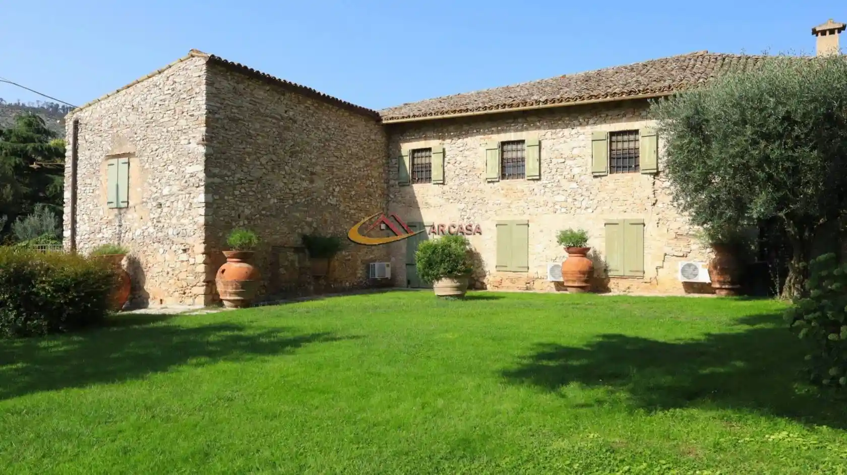 Palazzo - Edificio in vendita a Spoleto