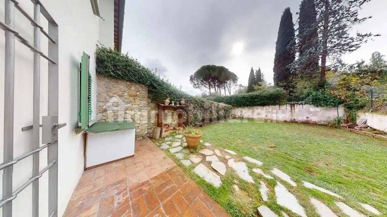 Casa indipendente in vendita a Lastra a Signa