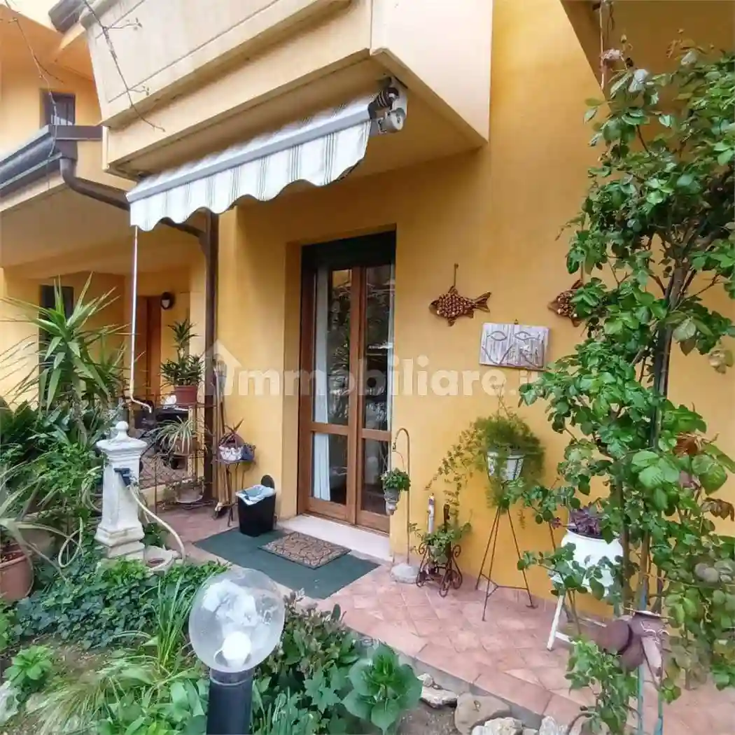 Villetta a schiera - foto 2
