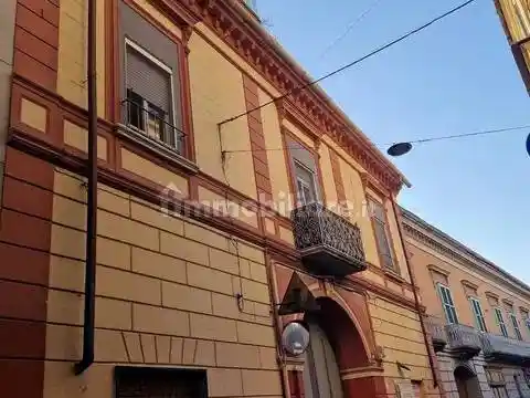 Appartamento in vendita a Curti