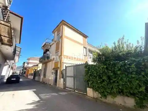 Appartamento in vendita a Curti