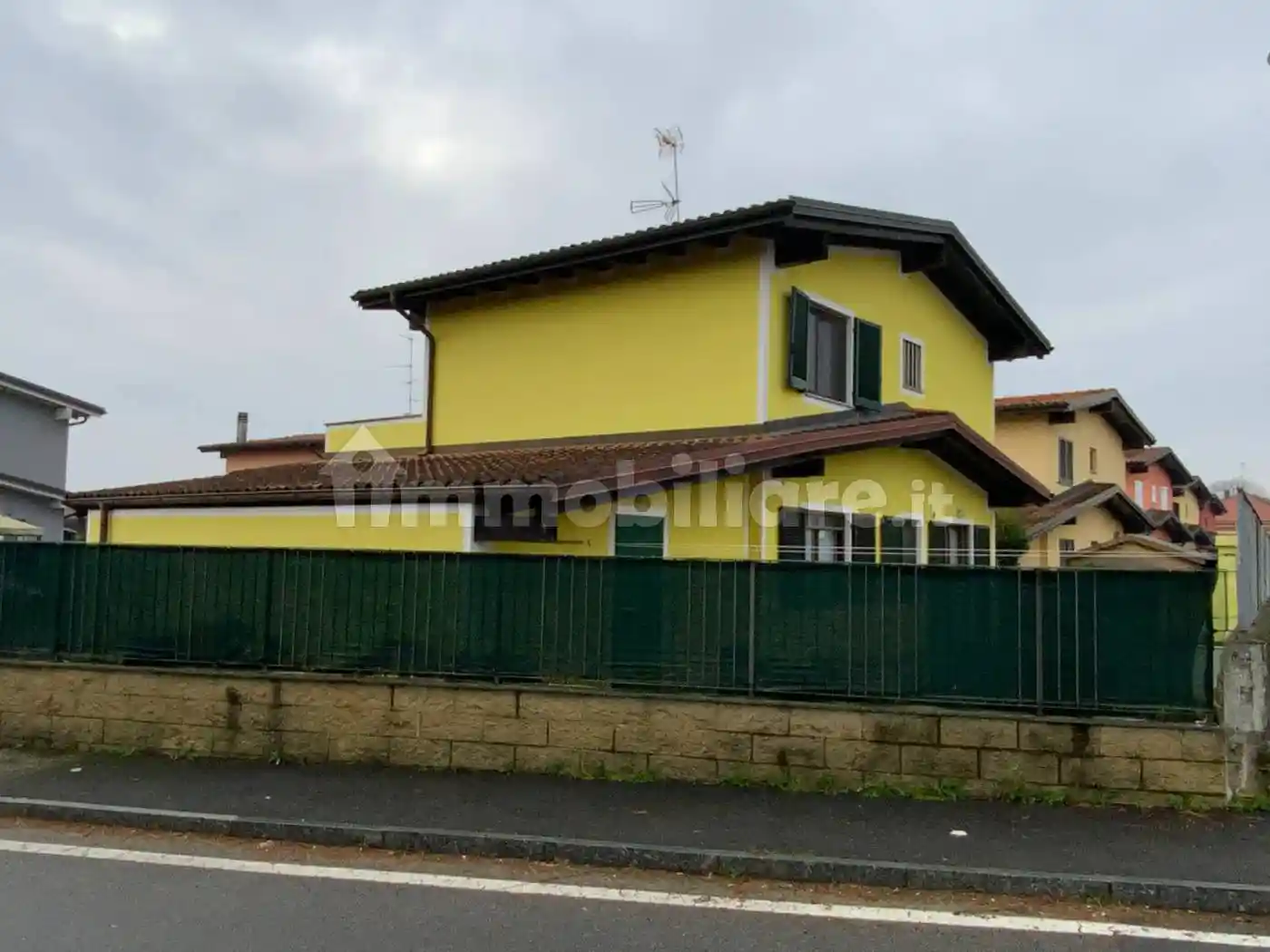 Villa in vendita a Biandrate