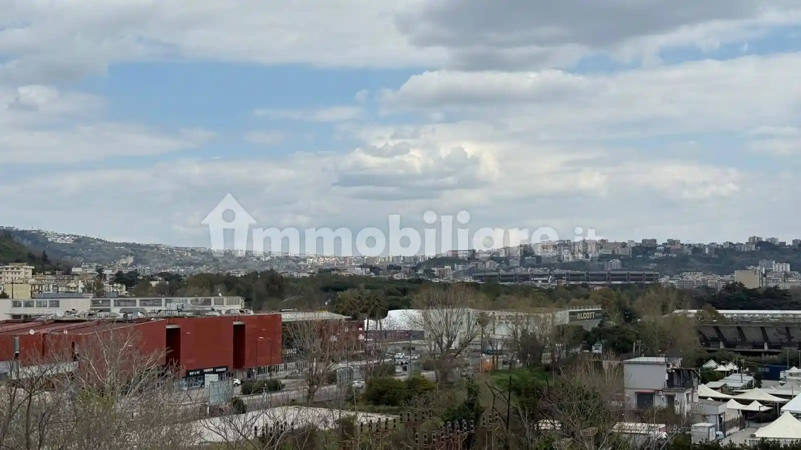 Appartamento in vendita a Napoli