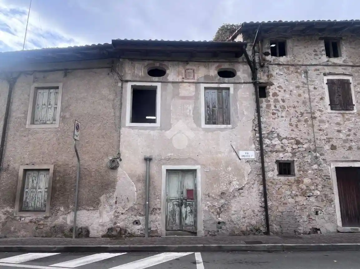 Rustico - Casale in vendita a Maniago