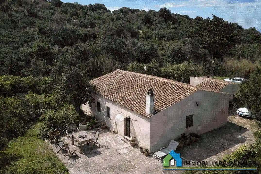 Rustico - Casale in vendita a Aglientu