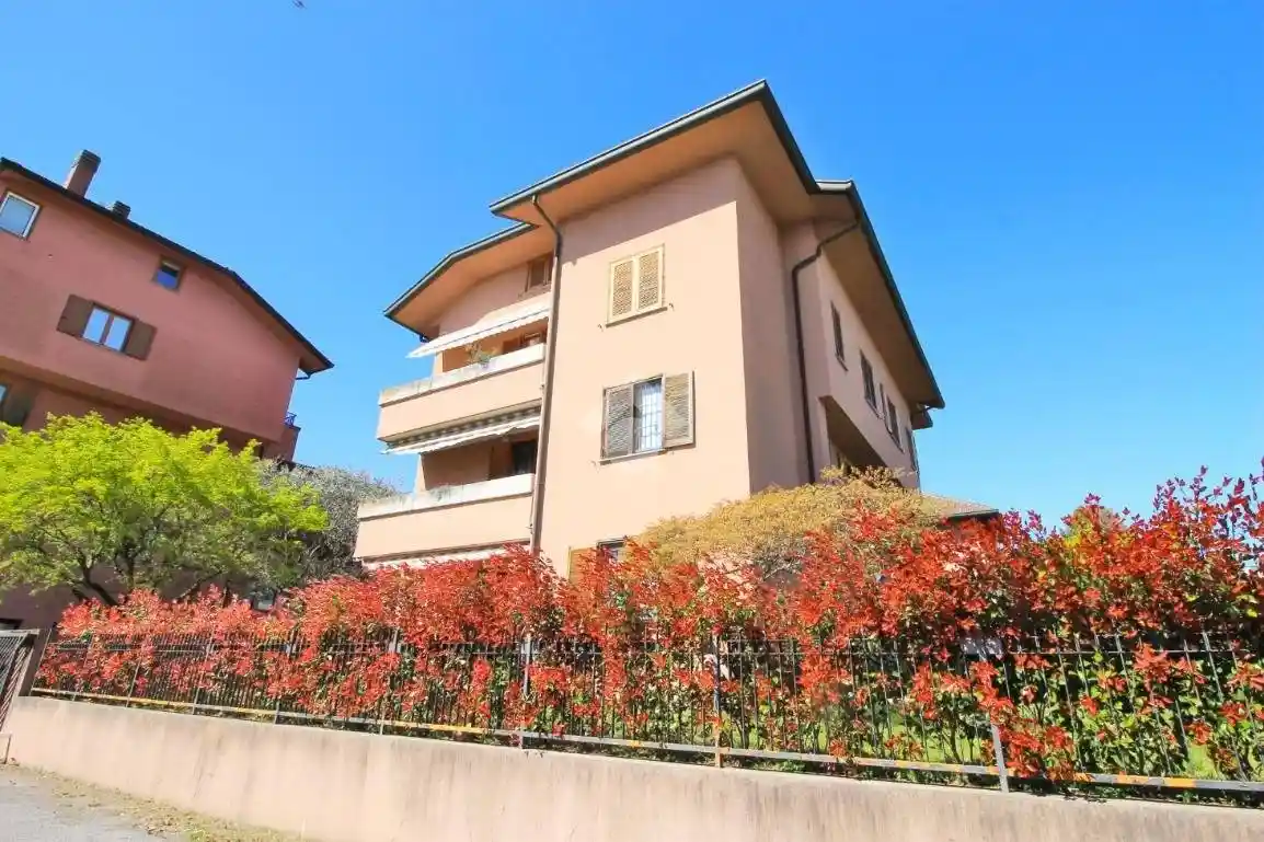 Appartamento in vendita a Mariano Comense