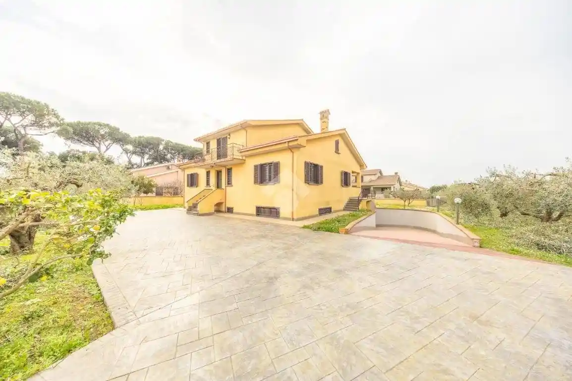 Villa in vendita a Roma