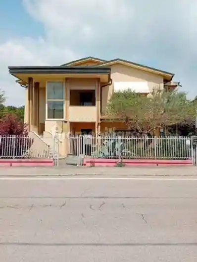 Casa indipendente in vendita a Sermide e Felonica