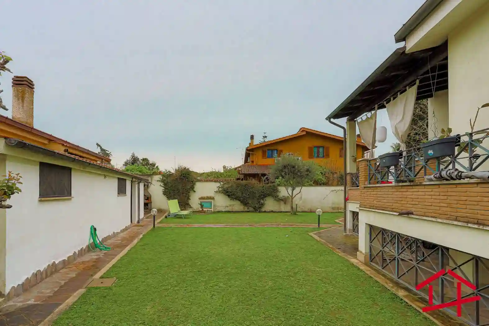 Villa - foto 2
