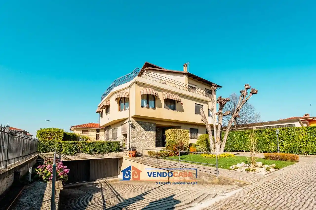 Villa in vendita a Farigliano