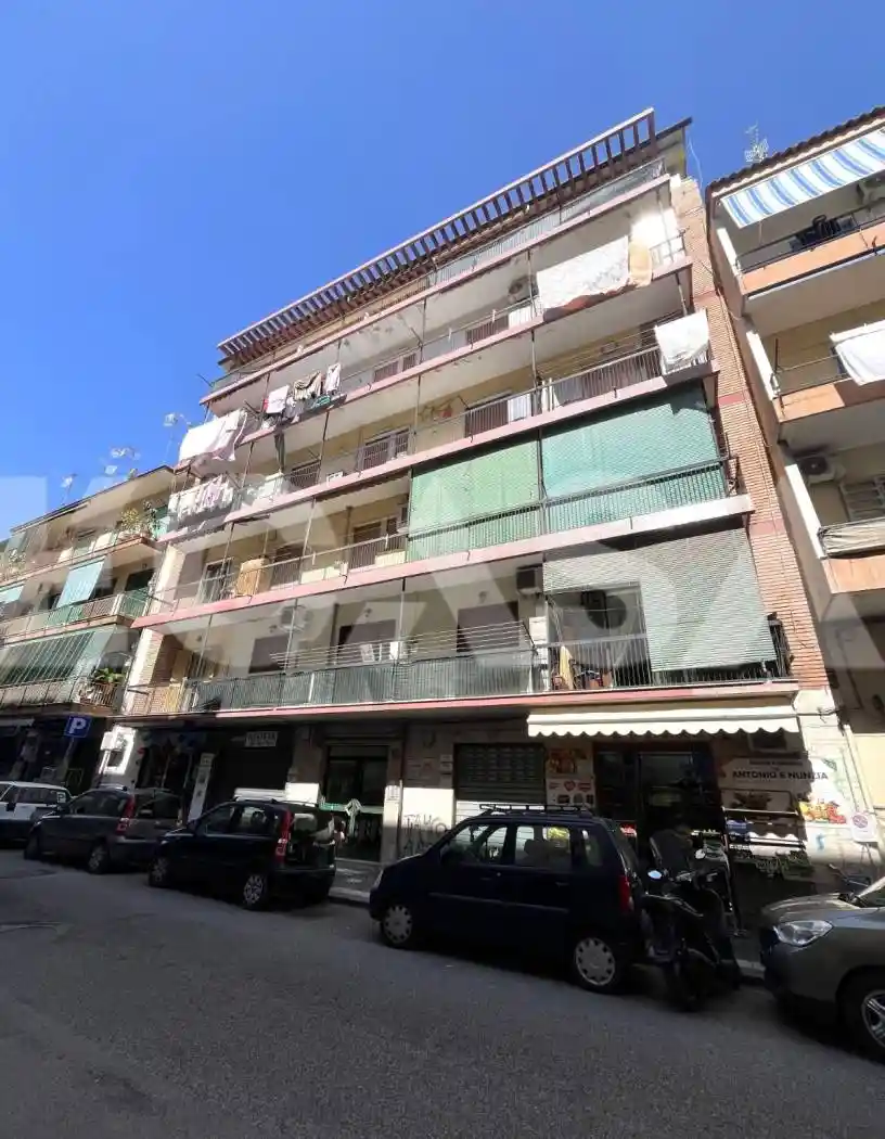 Appartamento in vendita a Napoli