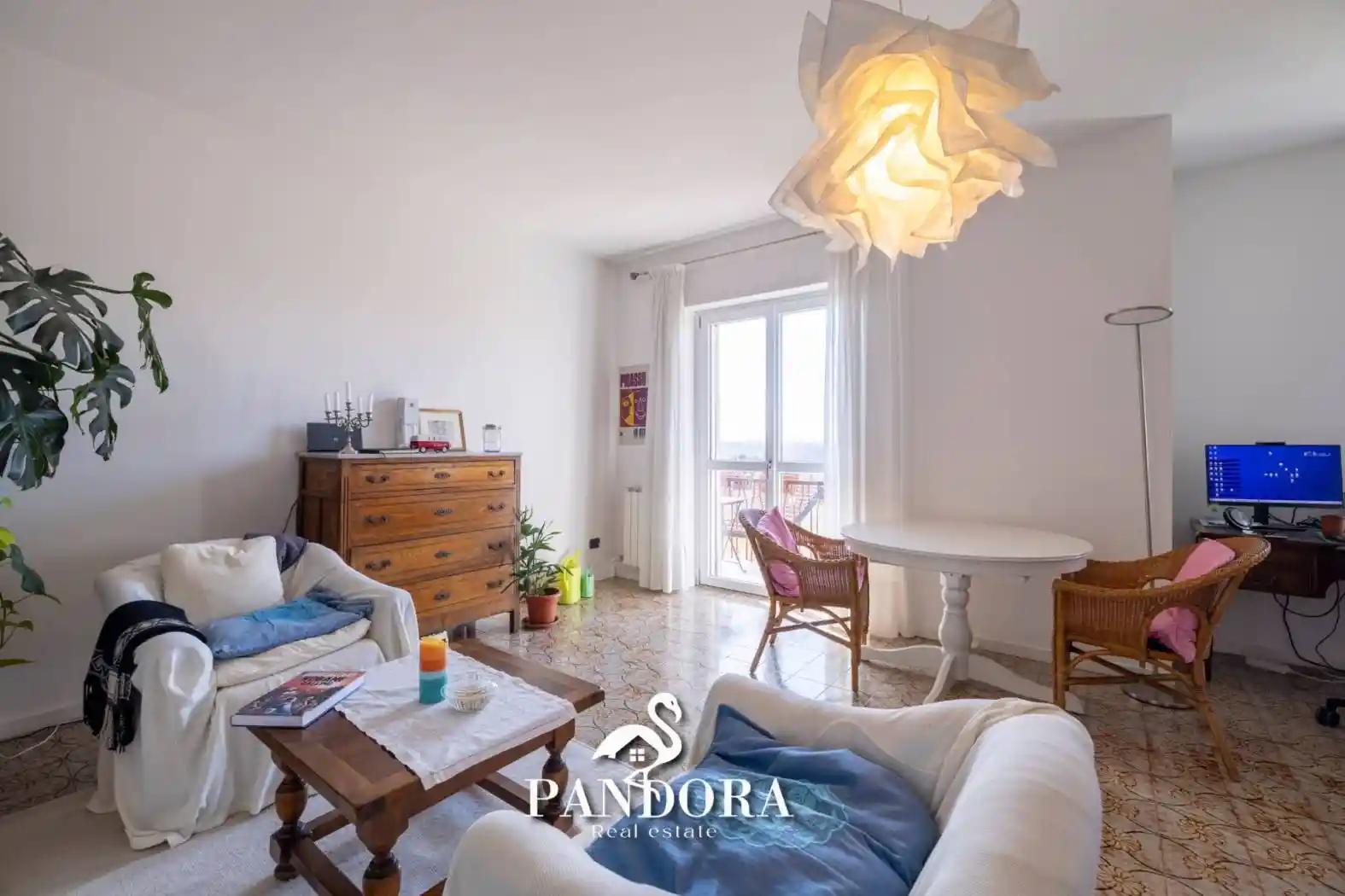 Appartamento in vendita a Angera