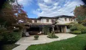 Villa in vendita a Colceresa