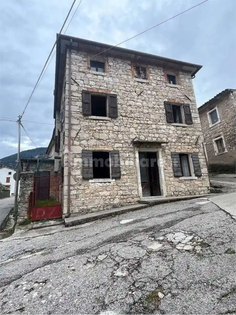 Rustico - Casale in vendita a Follina