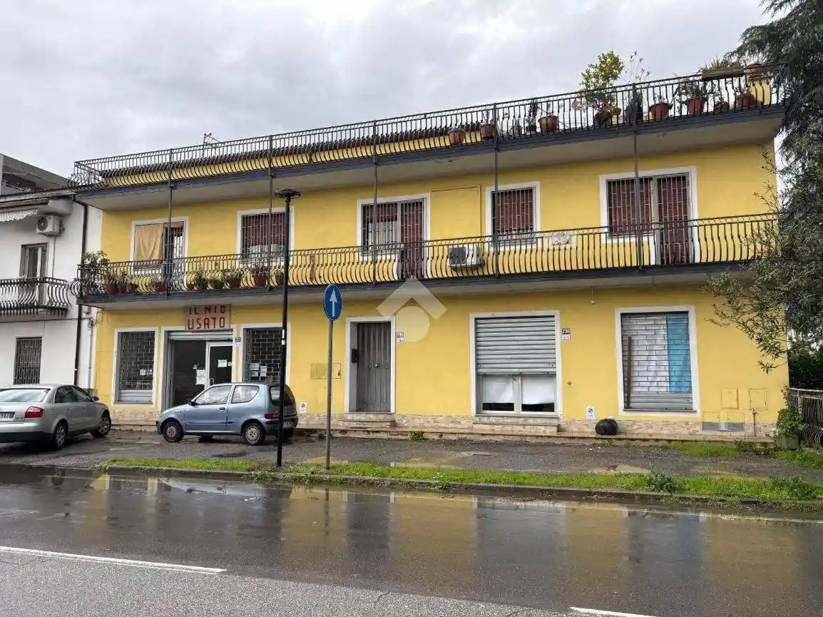 Palazzo - Edificio in vendita a Rende