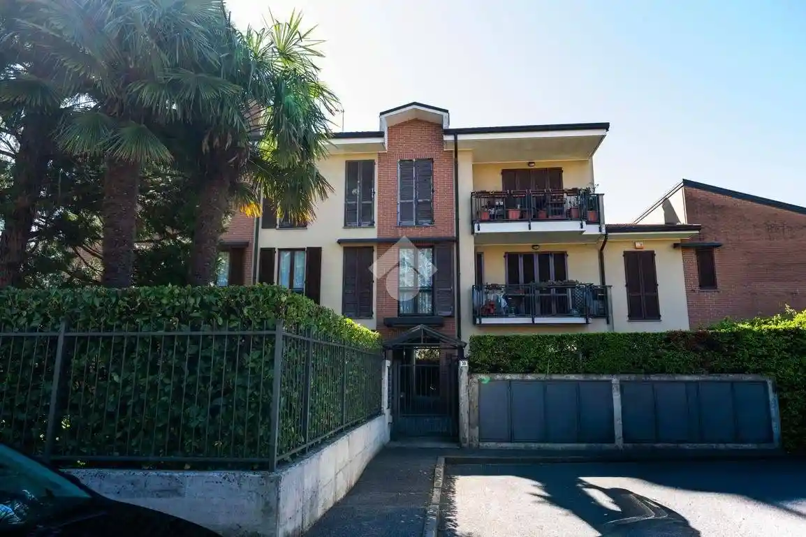 Appartamento in vendita a Arosio