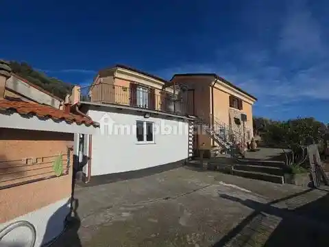 Villa in vendita a Savona