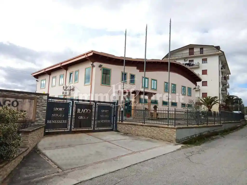 Palazzo - Edificio in vendita a Bisignano