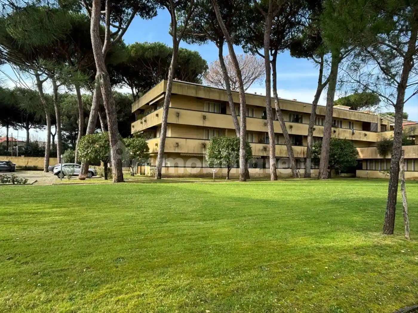 Appartamento in vendita a Montignoso