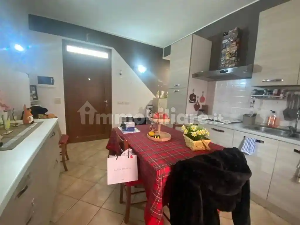 Appartamento in vendita a Azzate