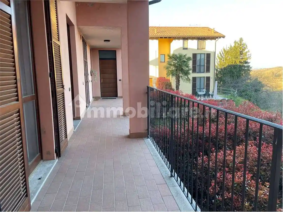 Appartamento in vendita a Varano Borghi