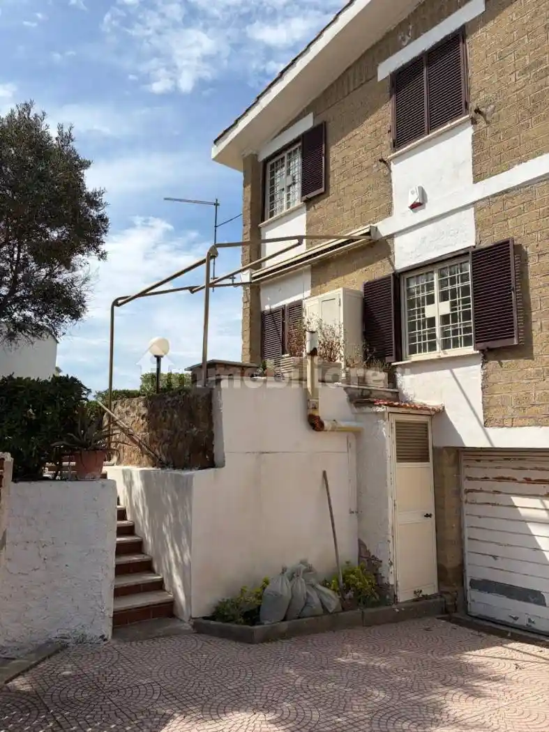 Villa in vendita a Fiumicino