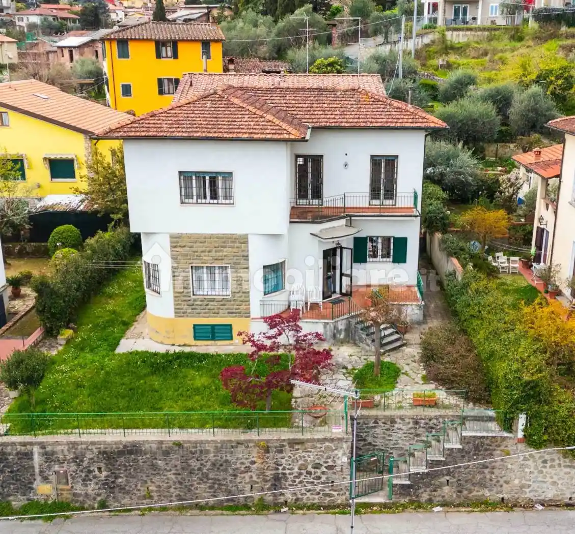 Villa in vendita a Pescia