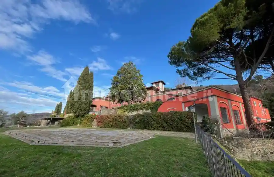 Villa in vendita a Montale