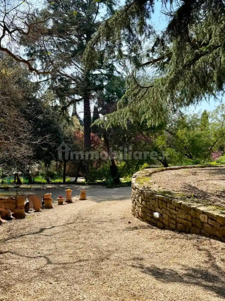 Casa indipendente in affitto a Firenze