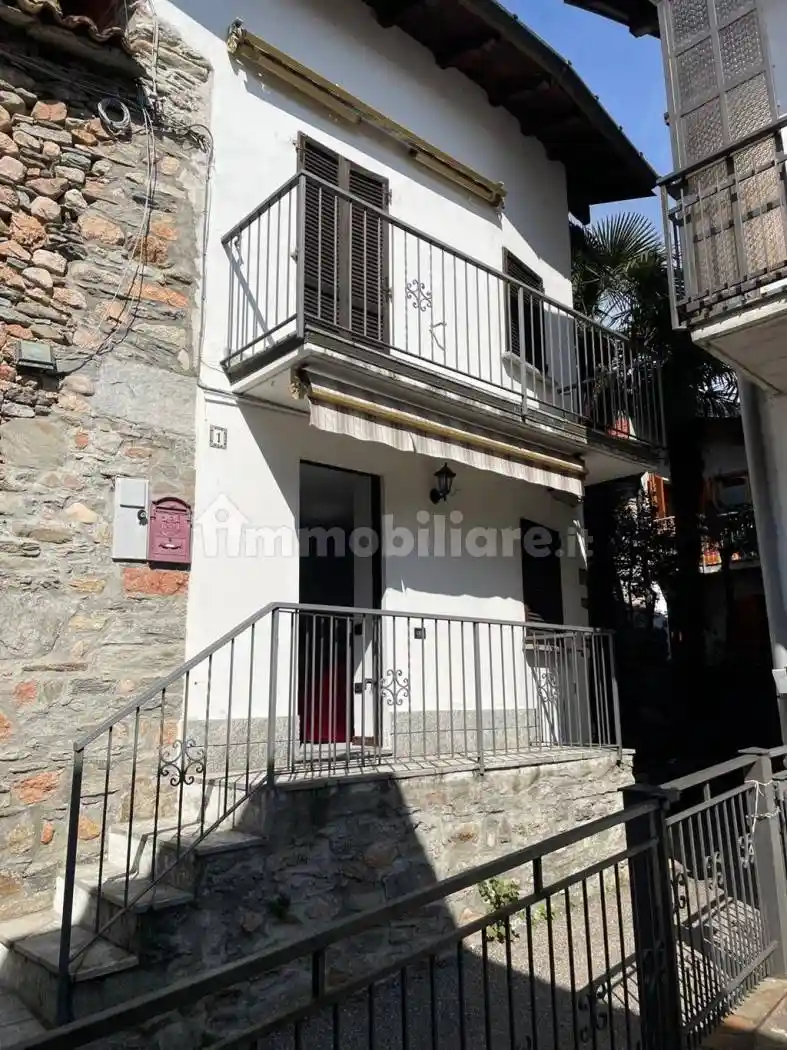 Appartamento in vendita a Cuasso al Monte