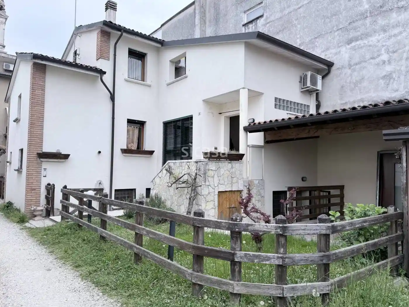 Villa in vendita a Monticello Conte Otto