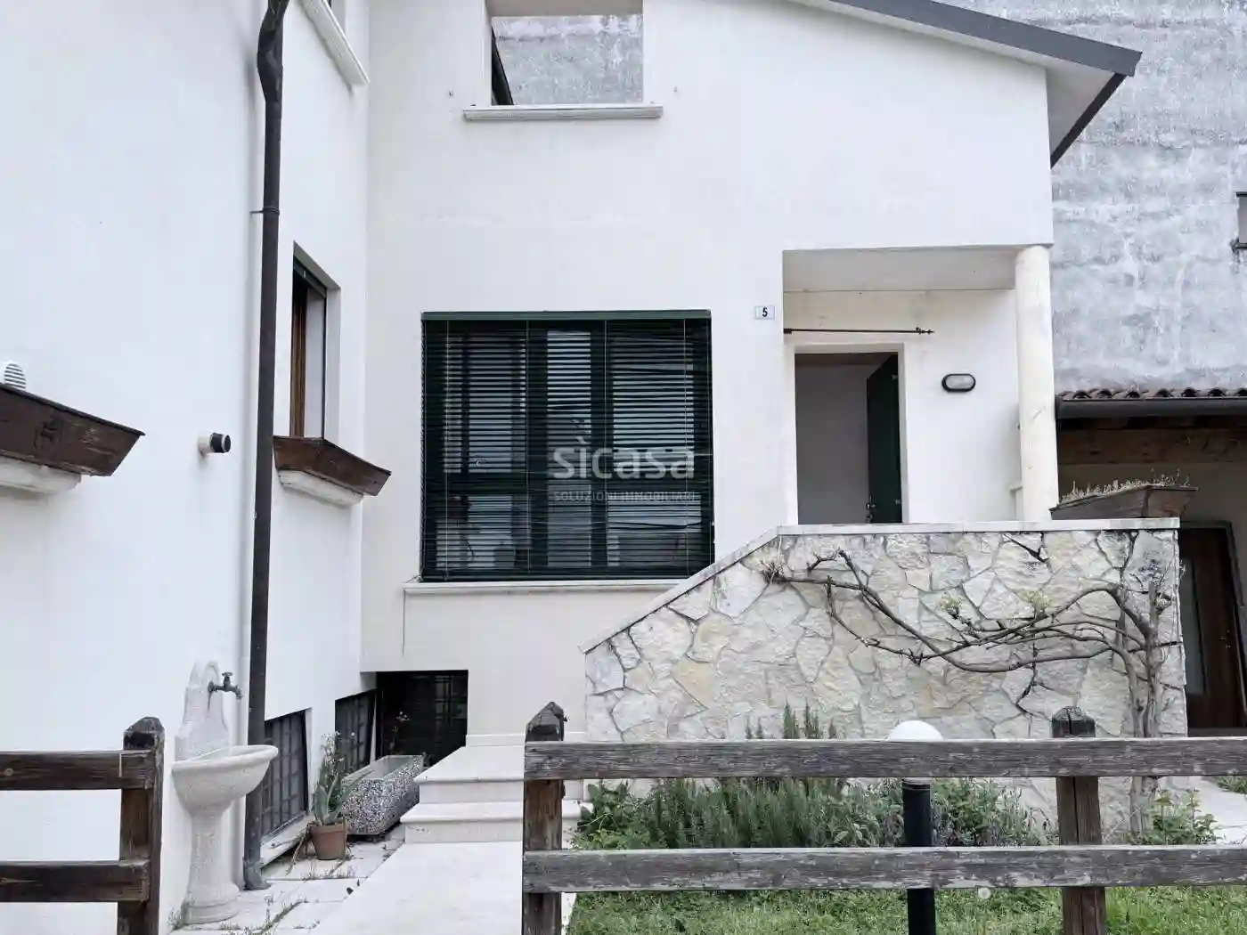 Villa - foto 2
