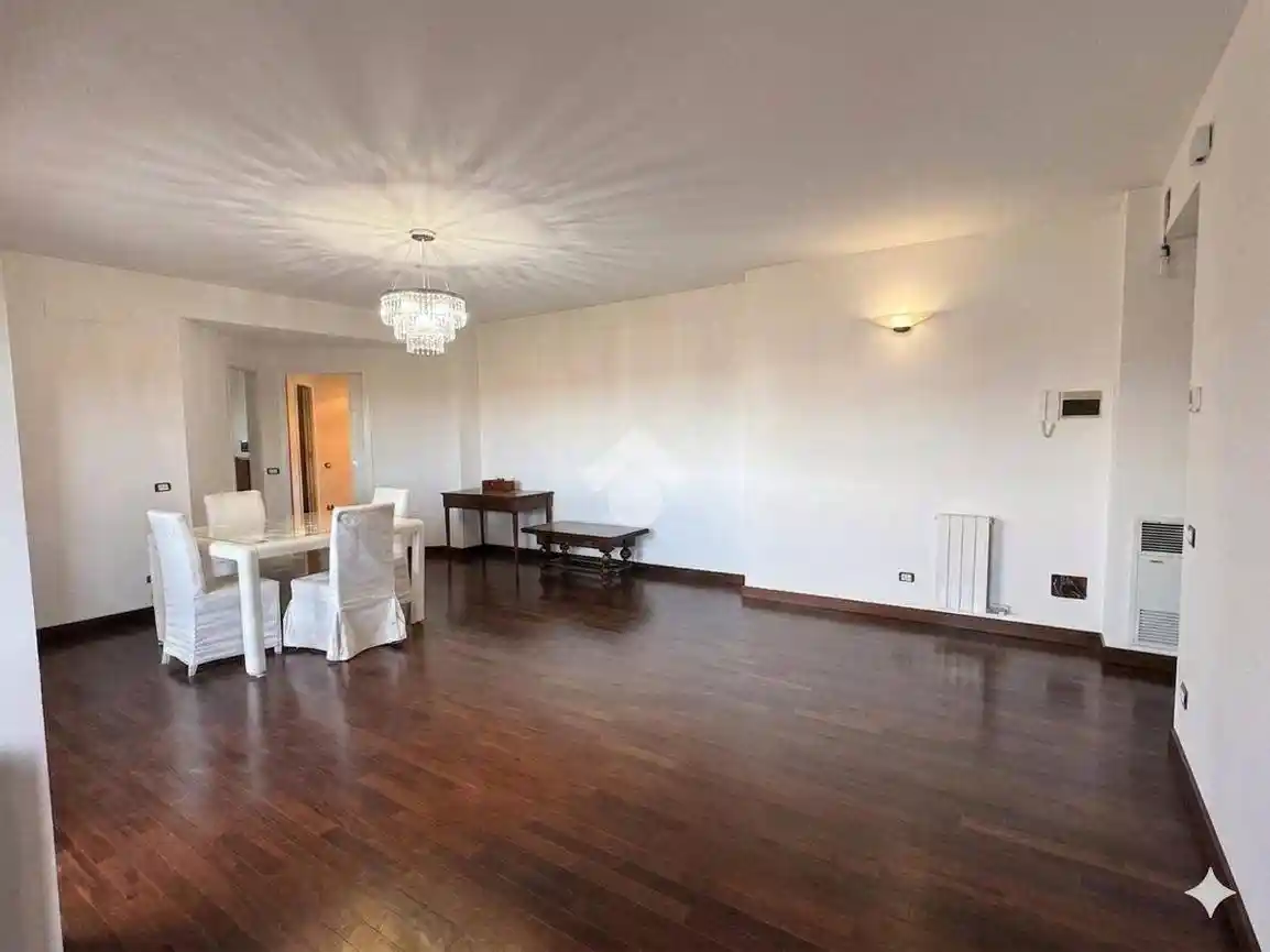 Appartamento in vendita a Monza